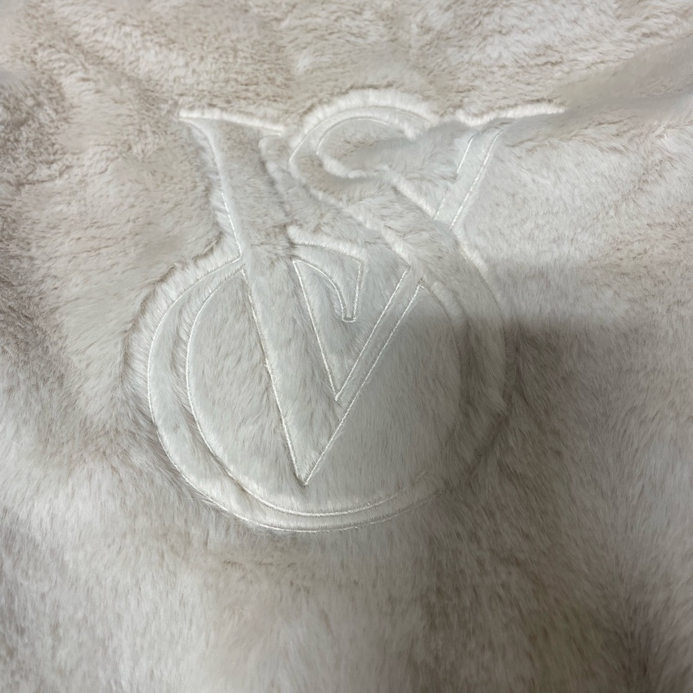 Brand new Victoria’s Secret tote bag - Picture 5 of 8